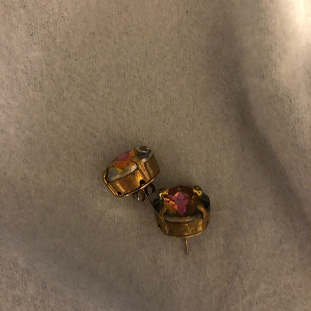 Amazing rainbow colored studs! 🌈 💜 - Picture 3 of 3